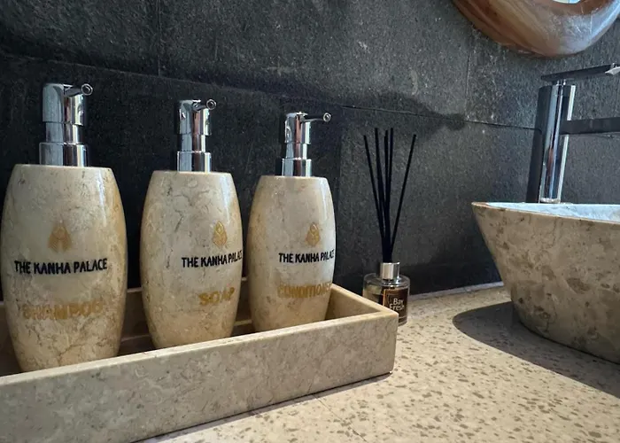 Casa de hóspedes The Kanha Palace Batununggul